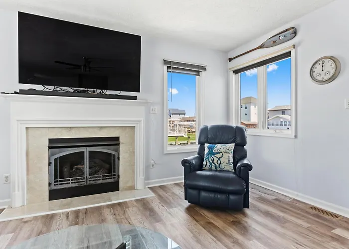 Waterfront With Oc Skyline Views Holiday home Ocean City
