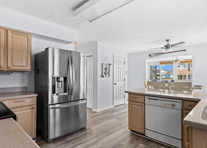 Waterfront With Oc Skyline Views Holiday home *