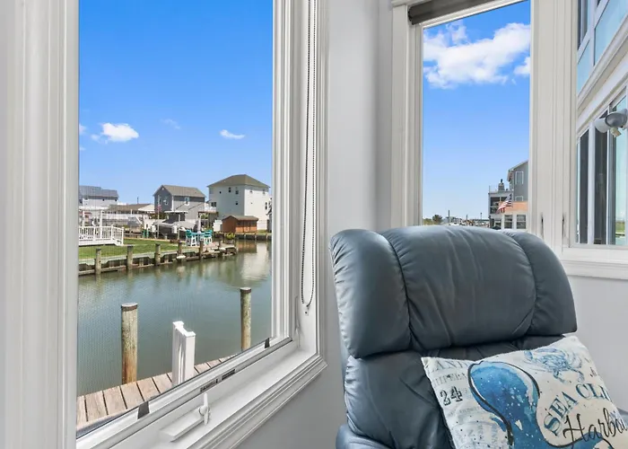 Holiday home Waterfront With Oc Skyline Views *