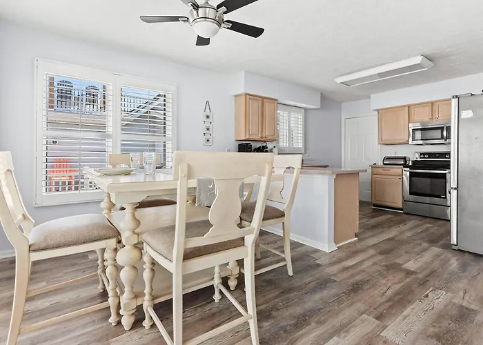 Holiday home Waterfront With Oc Skyline Views *